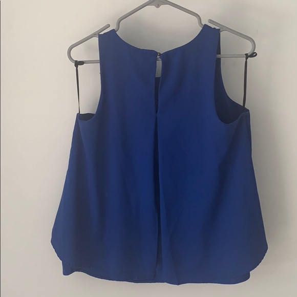 Blue tank top - Picture 2 of 3